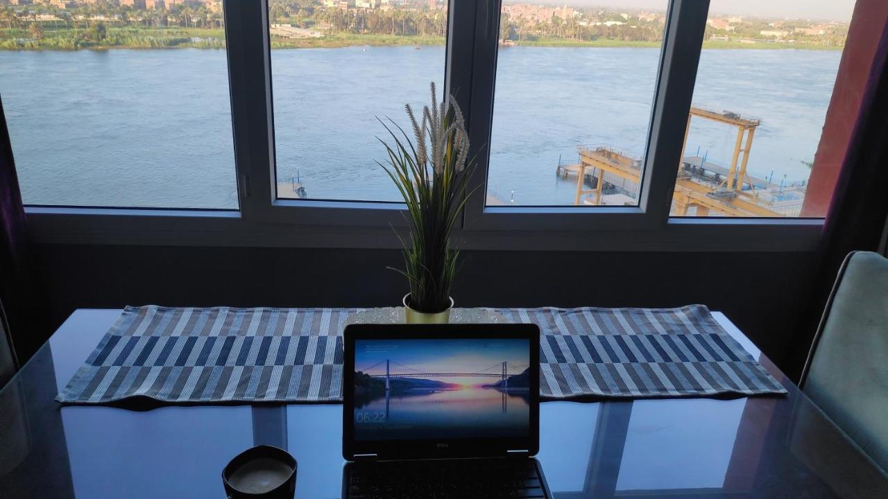 Nile Pyramidal View Apartment Cairo Ngoại thất bức ảnh