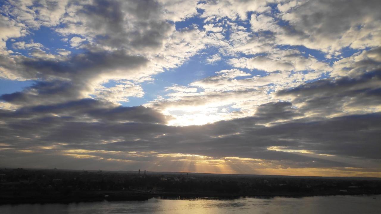 Nile Pyramidal View Apartment Cairo Ngoại thất bức ảnh
